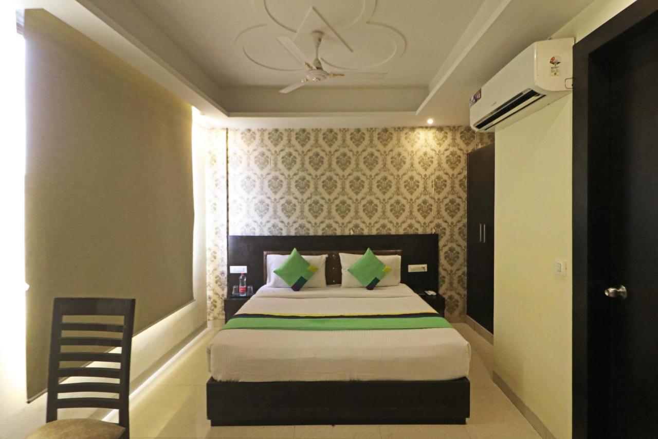 Hotel Paragon Suites นิวเดลี ภายนอก รูปภาพ